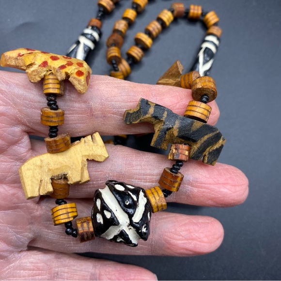 Wood Tribal African Safari Animal Hand-Carved Beads Necklace Over-the-Head Style - Picture 2 of 9